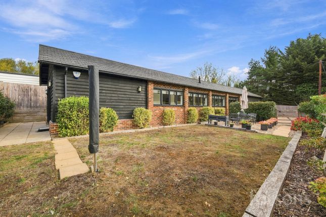 3 Bassett Lodge Magpie Lane, Brentwood photo 4