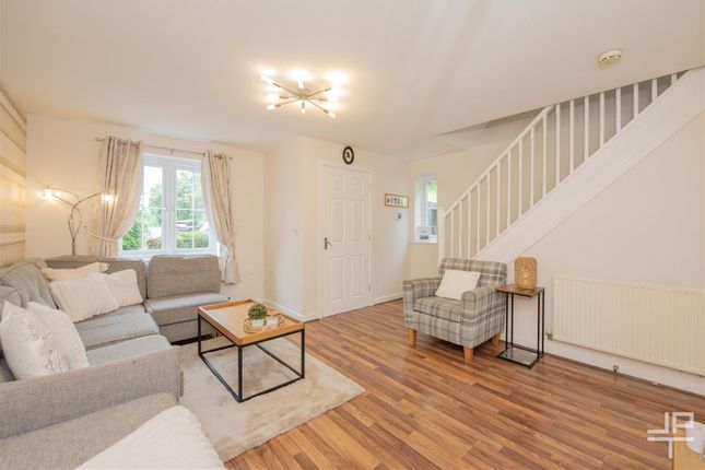 5, Ledgard Avenue, Leigh photo 2