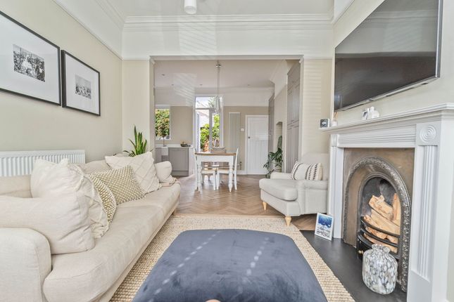 2 Penllyn Avenue, Newport photo 3