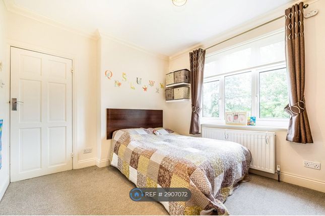 Greenstead Gardens, Woodford Green photo 4