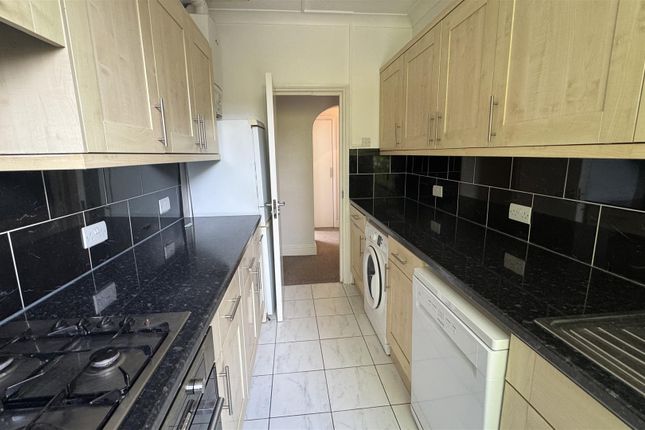 Flat 10, 525, Finchley Road, London photo 5