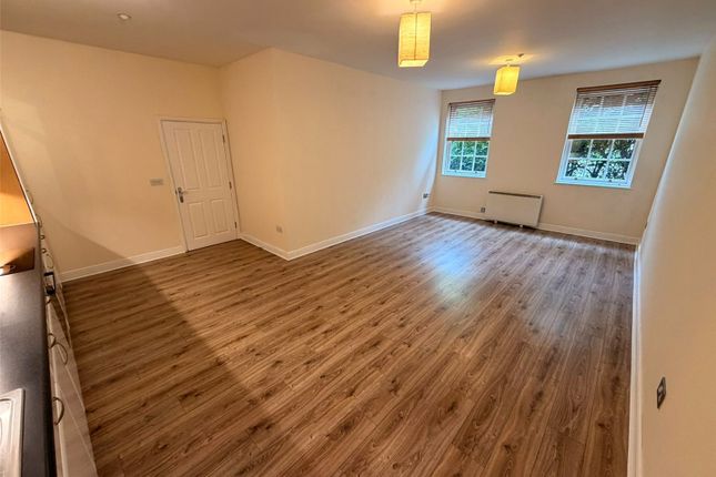 18, Kiers Court, Bolton photo 3