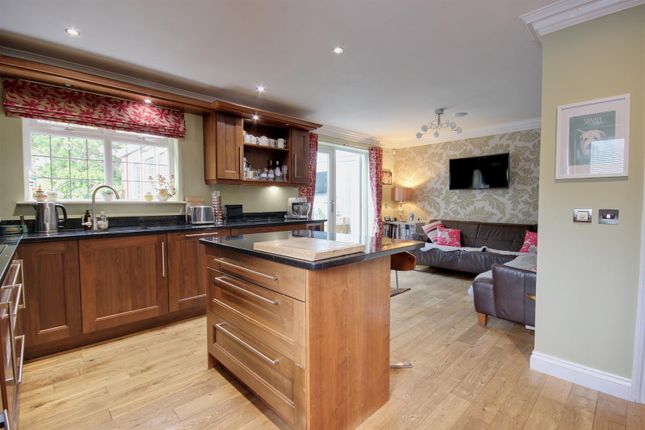 40, The Orchard, Leven photo 3