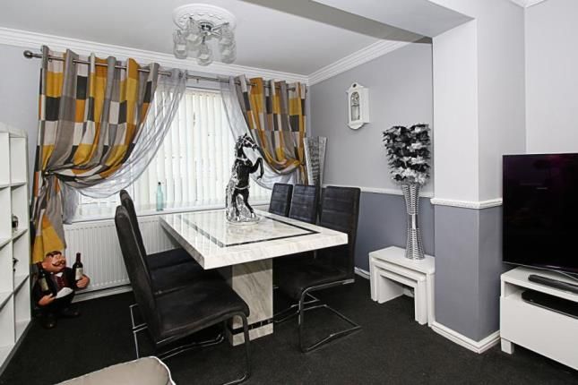 4 Bed Bungalow For Sale In Cleeve Hill Gardens Waterthorpe