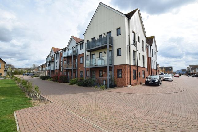 Thumbnail Flat for sale in Sunliner Way, South Ockendon