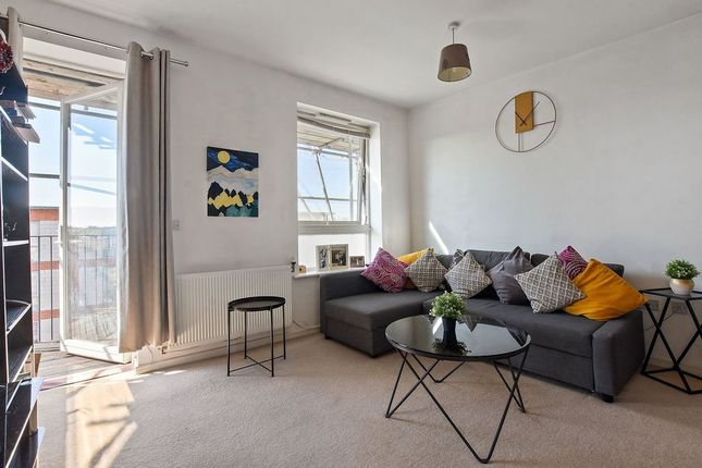 1-bed flat on 20a Iris Court 103, Lanacre Avenue, Middx, £235,000