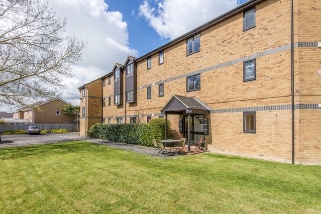 Thumbnail Flat to rent in Heron Drive, Bicester