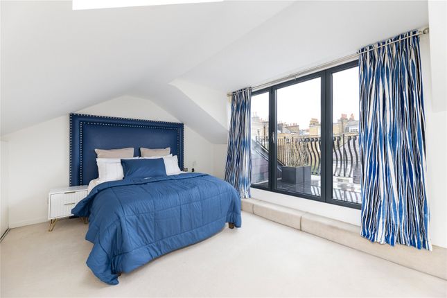 Detached house to rent in St. Catherines Mews, London