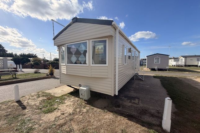 2-bed caravan on Manor Road, Caister-on-Sea, £24,995