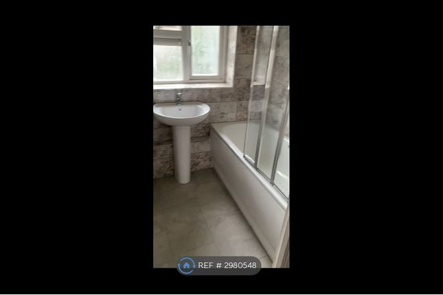 Trelawney Avenue, Slough photo 4