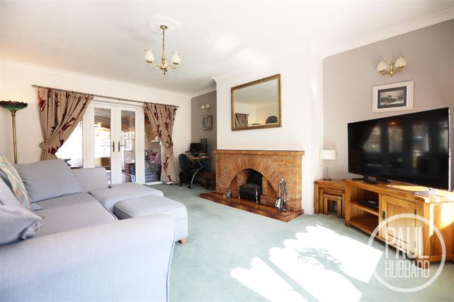 2-bed house on 7, Fairfield Drive, Lowestoft, £375,000