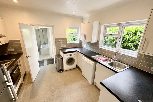 42, Eastwood Road, Guildford photo 3