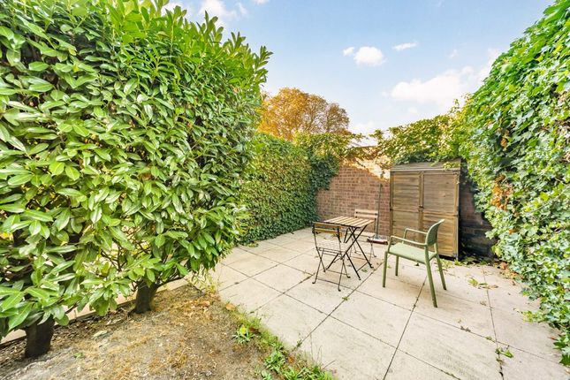 3 Bracken Court, Station Approach, Sunbury-On-Thames photo 4