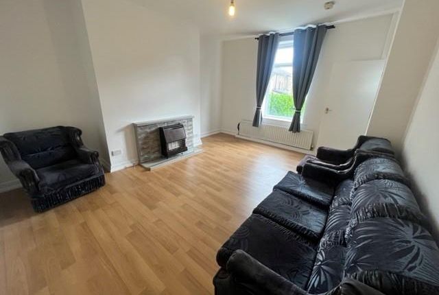 23, Wellington Street, Bradford photo 2