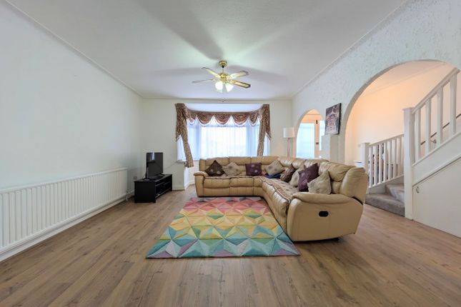 Kenton Road, Harrow photo 3