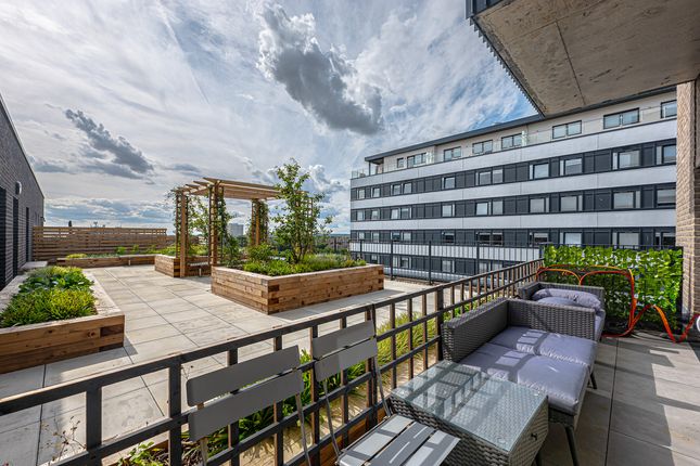 1-bed flat on Flat 135, 27, Victoria Avenue, Southend-on-Sea, £210,000