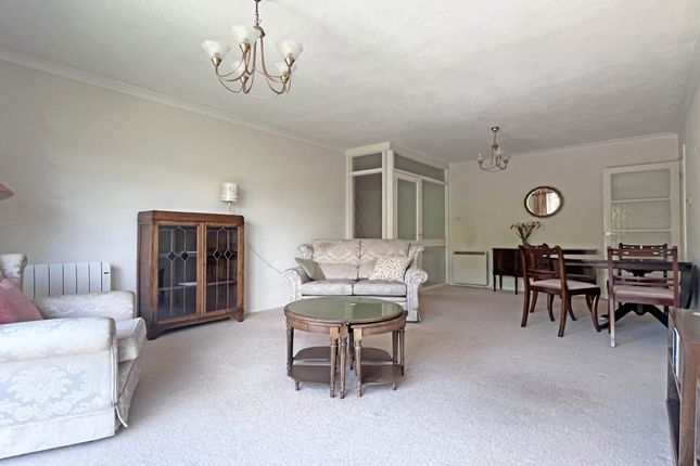 Flat, 8 Monk Sherborne House, Granville Road, Eastbourne photo 2