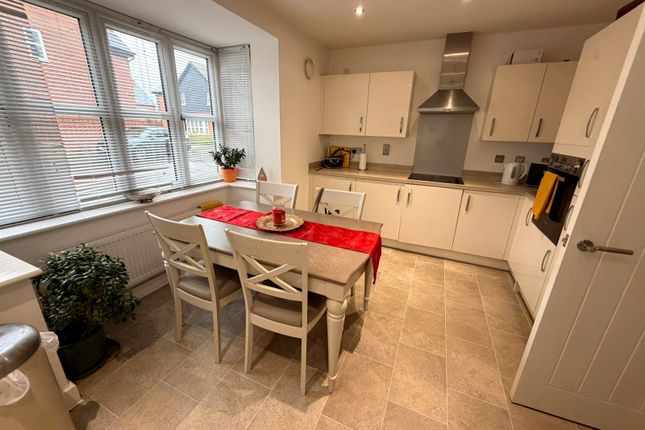 12, Lelleford Close, Rugby photo 5