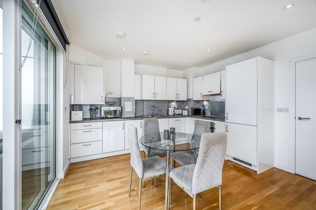 Waterbury House - 3 Bedroom, 48-50 Thurston Road, London photo 4