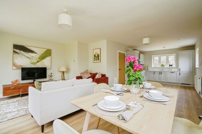 38, Worminghall Road, Aylesbury photo 3