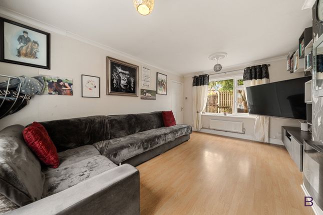 6, Ferrand Avenue, Bradford photo 4