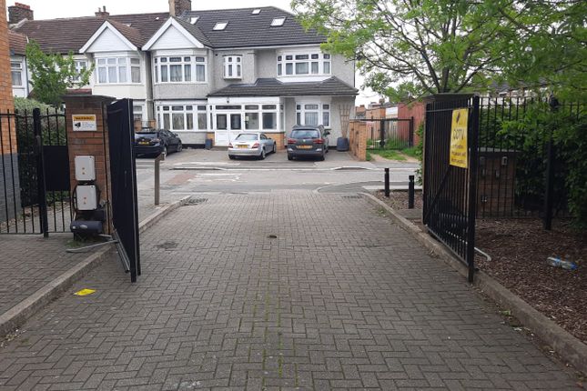 Gateway Court , Parham Drive, Ilford photo 3