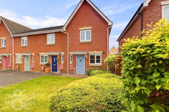End terrace house for sale in Teal Drive, Queens Hill, Norwich