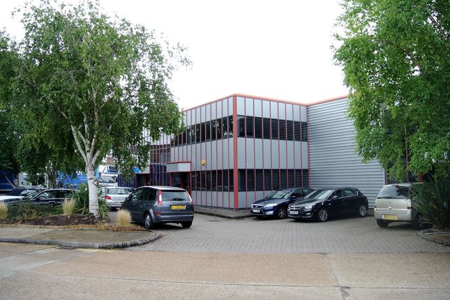 Industrial to let in Unit 1437, Clock Tower Industrial Estate, Clock Tower Road, Isleworth