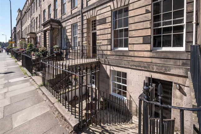 Flat to rent in Henderson Row, Edinburgh EH3