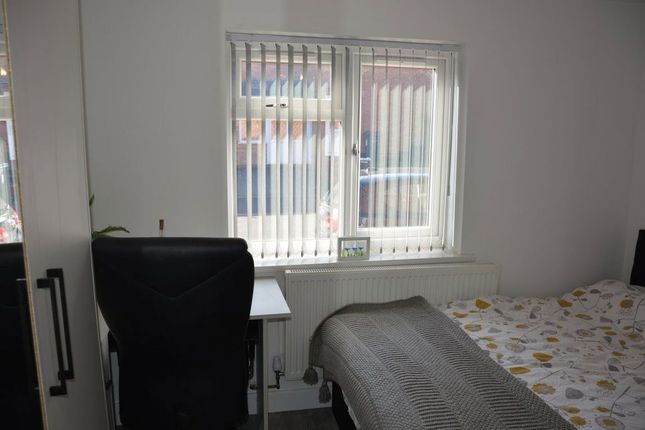 28, Water Mill Close, Birmingham photo 5