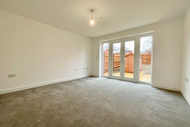 17, Saturn Road, Newport photo 3