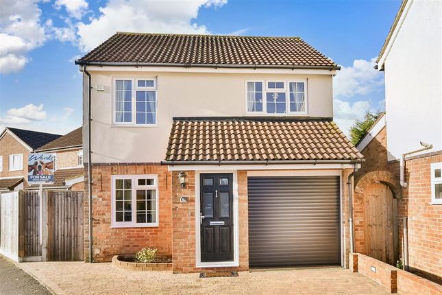 Thumbnail Detached house for sale in Cloisterham Road, Rochester, Kent
