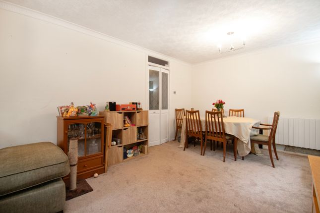 28, Beech Grove, Arbroath photo 5