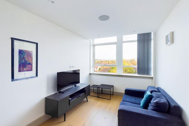 Flat to rent in Imperial Drive, North Harrow, Harrow