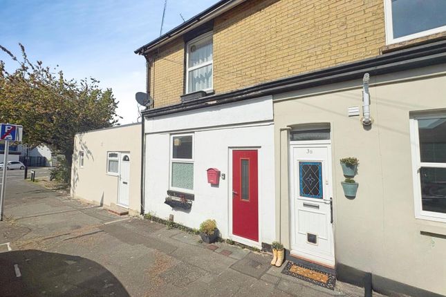 1-bed house on 1, Yarborough Road, Isle of Wight, £105,000