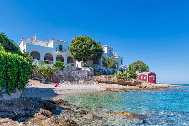 Villa for sale in Ligoneri, Greece