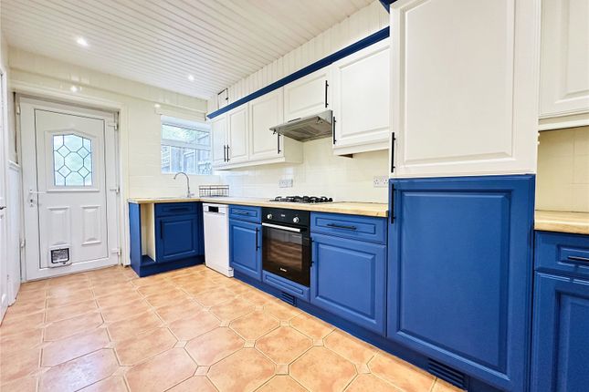59, Poole Crescent, West Yorkshire photo 3