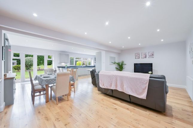 18, Shawley Way, Epsom photo 2
