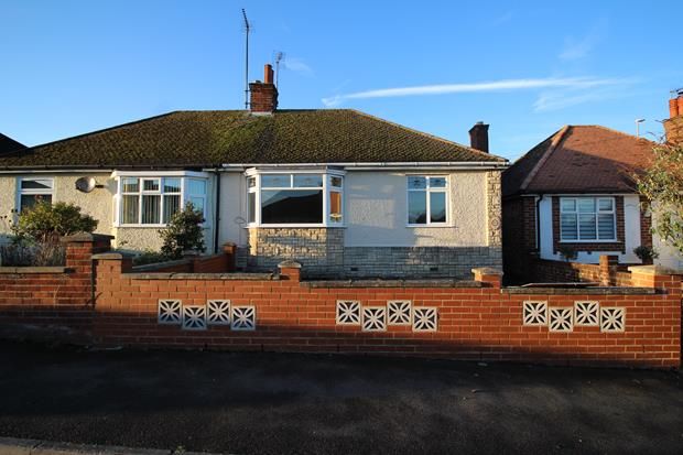 Thumbnail Bungalow to rent in St Margarets Avenue, Rushden