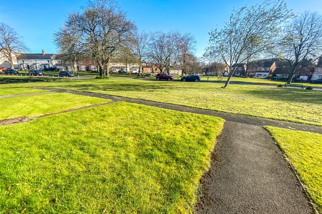 3, St Andrews Close, Aycliffe Village photo 2