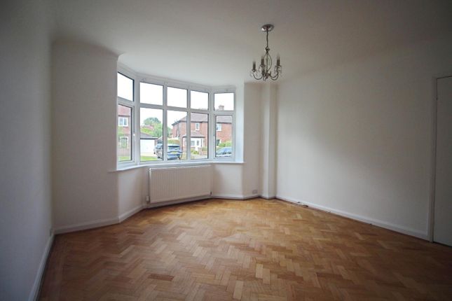 37, Shawdene Road, Manchester photo 4