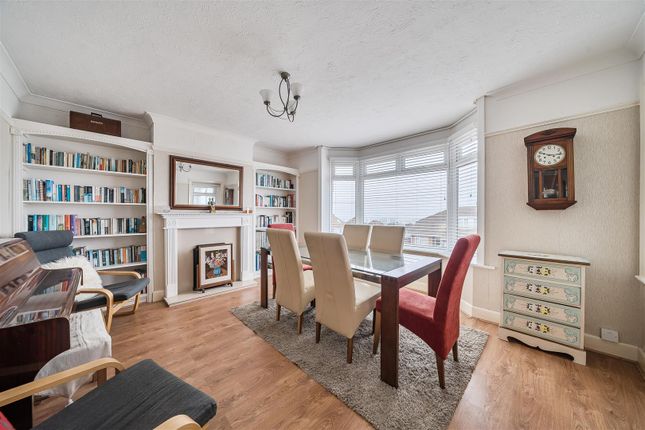 32, Pentland Rise, Fareham photo 3