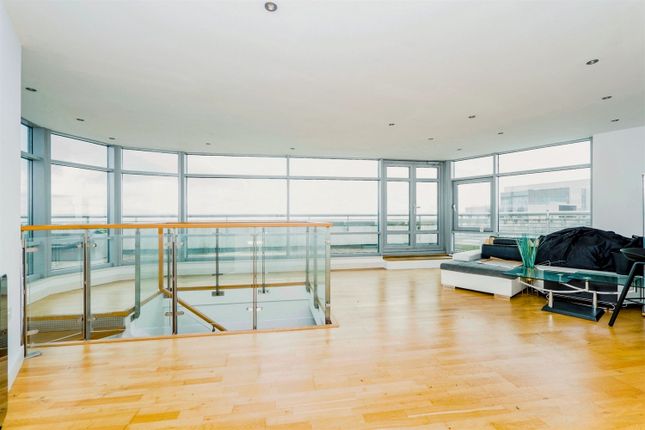 Penthouse for sale in Bute Terrace, Cardiff