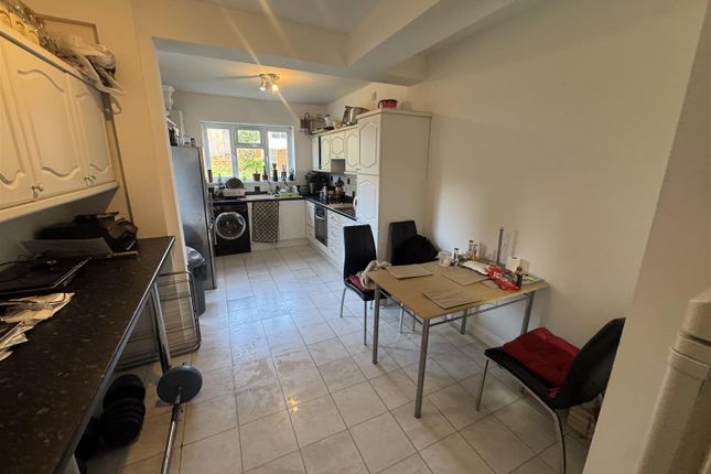 1-bed semi-detached on Higgins Lane, Birmingham, £255,000