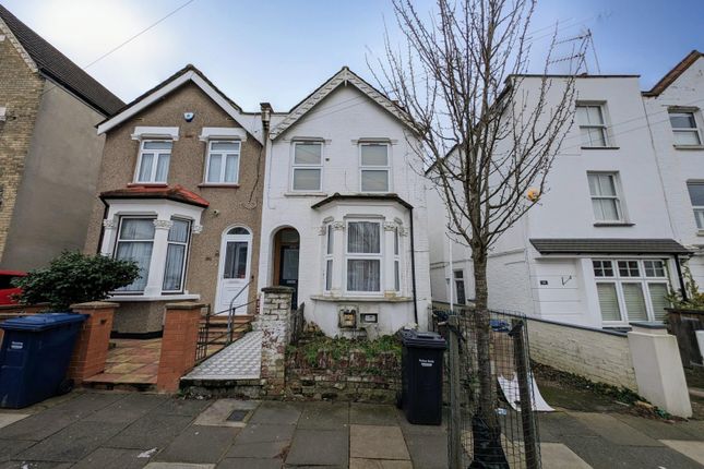 Thumbnail Flat for sale in Glenthorne Road, London