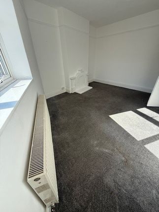 F3, Stewart Mews, Bournemouth photo 3