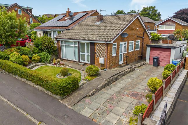 2-bed house on 6, Croft Drive, Bury, £200,000