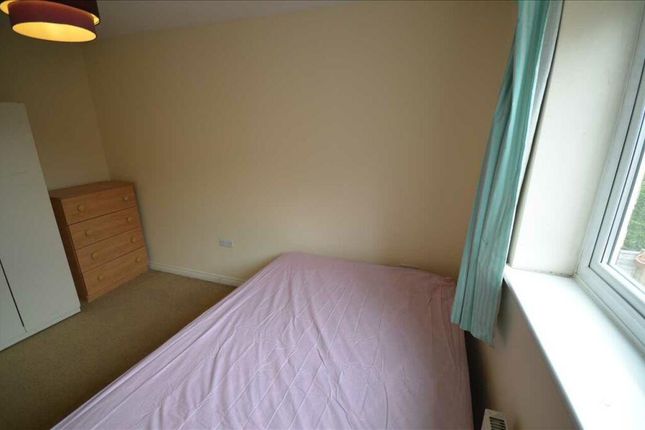 Room to rent in Woodhouse Lane, Wythenshawe