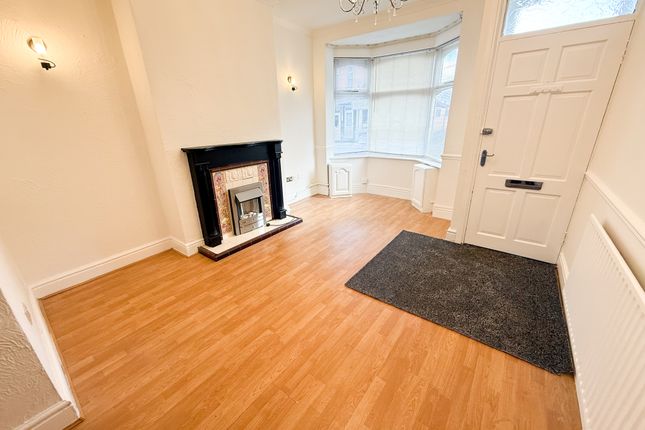 153, Watlands View, Newcastle-under-Lyme photo 2