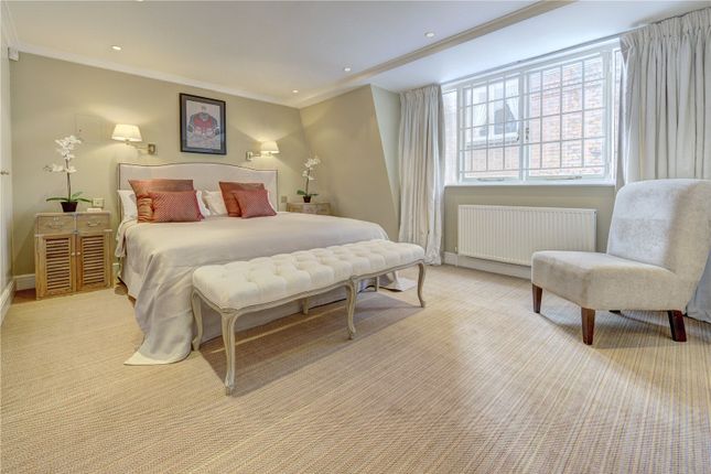 End terrace house for sale in Clabon Mews, London
